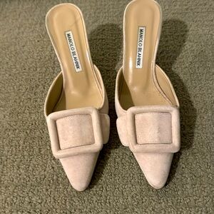 Kitten heels manolo blahnik